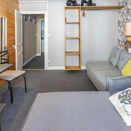 D'hotes L'atrium Bed & Breakfast 4*